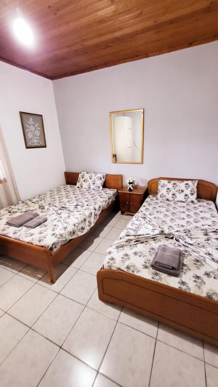 Housebutterfly Apartment Toroni Bilik gambar